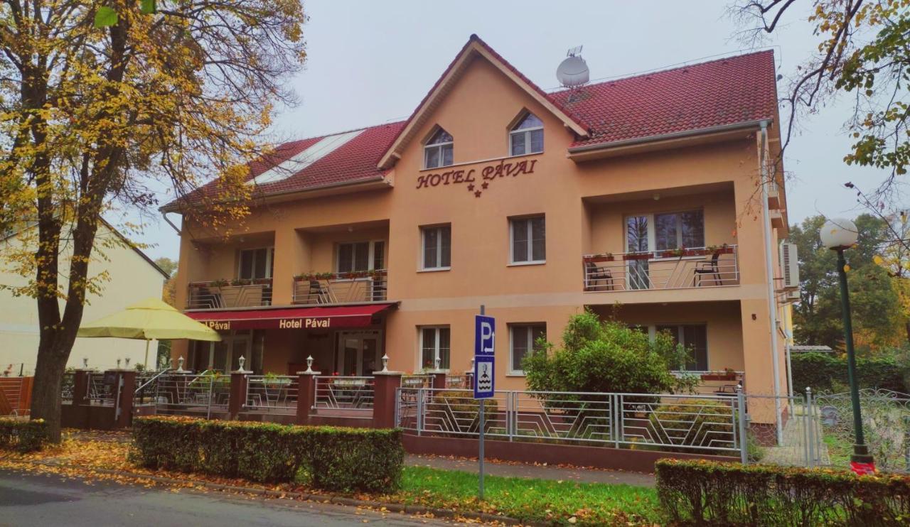 Hotel Pavai Hajdúszoboszló Exterior foto