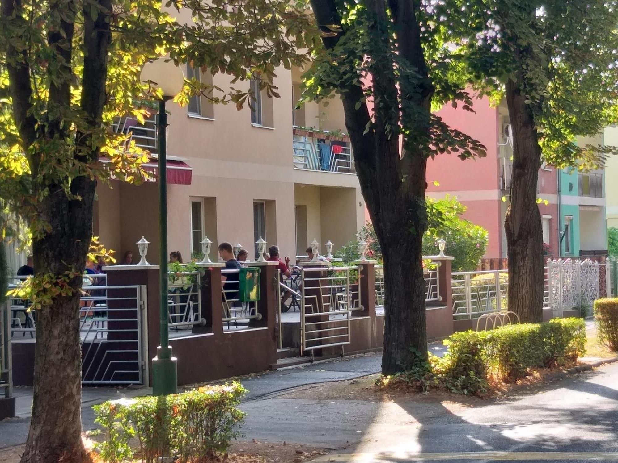 Hotel Pavai Hajdúszoboszló Exterior foto